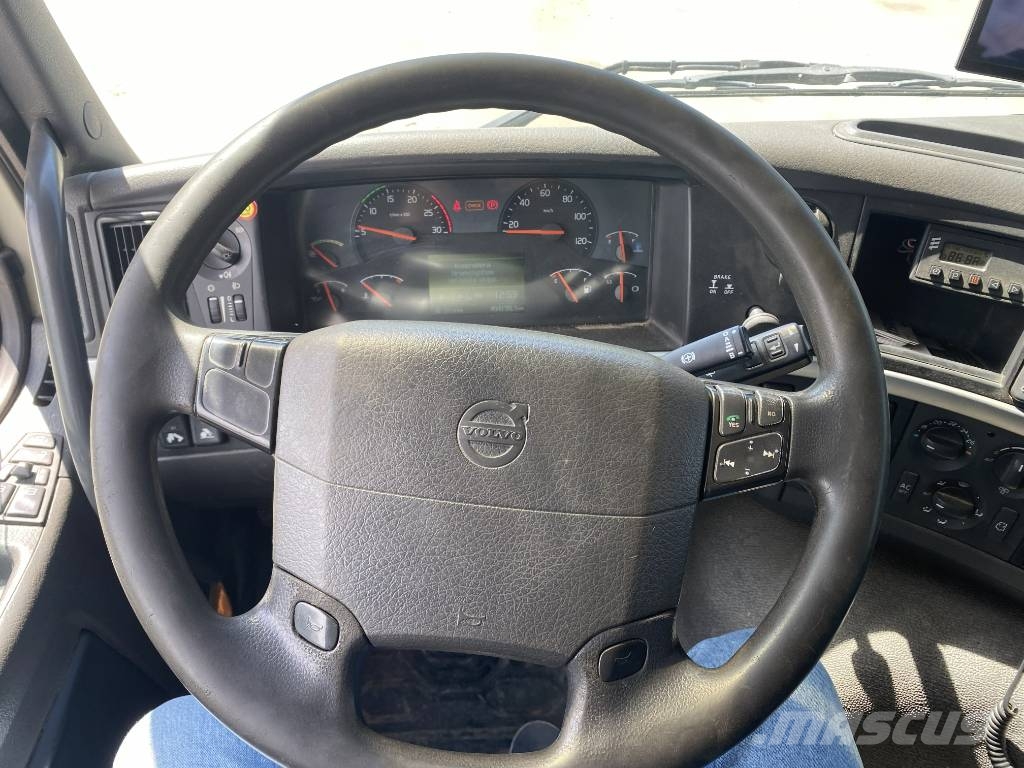 Volvo FMX 13 460 Platformas/izkraušana no sāniem