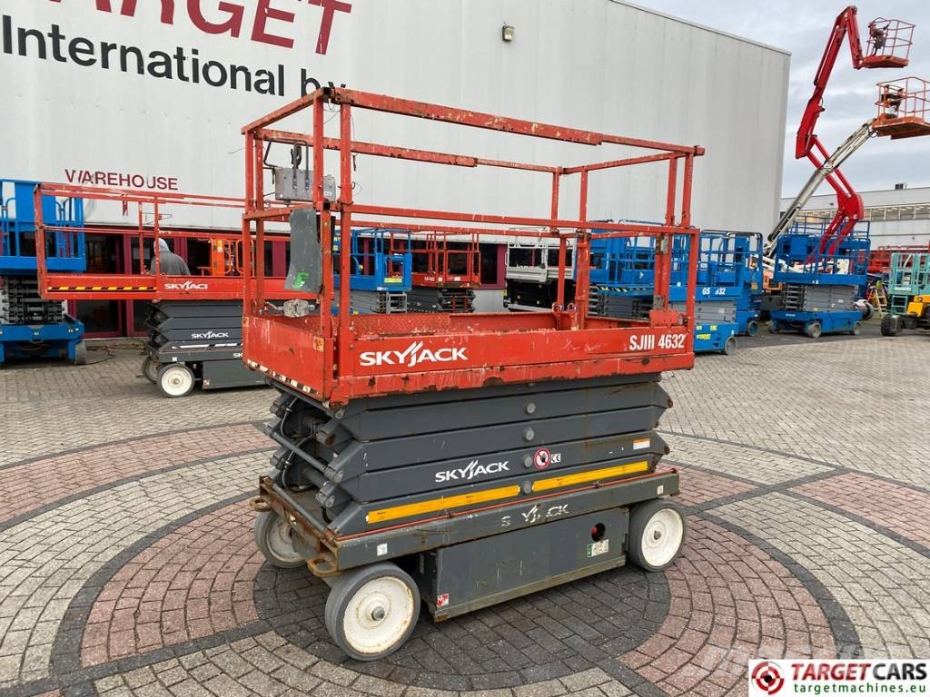 SkyJack SJIII-4632 Electric Scissor Work Lift 1170cm Scheren-Arbeitsbühnen