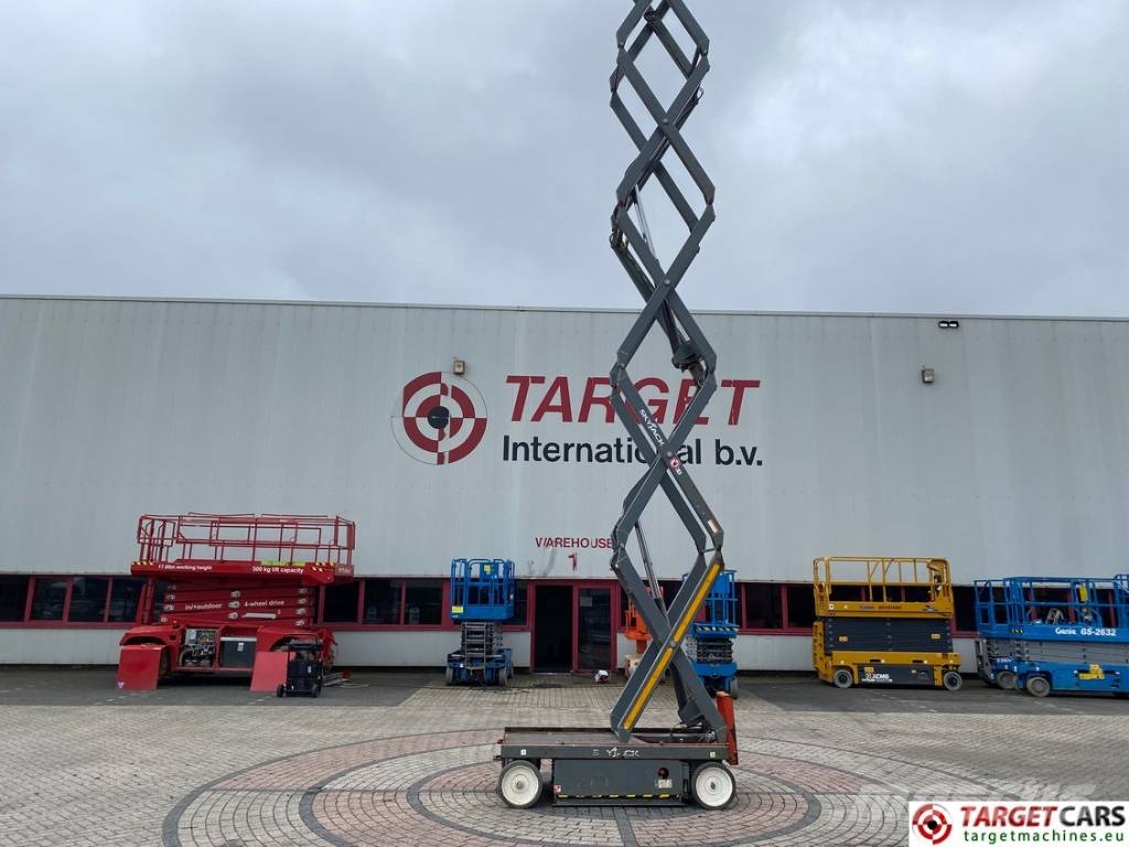 SkyJack SJIII-4632 Electric Scissor Work Lift 1170cm Scheren-Arbeitsbühnen