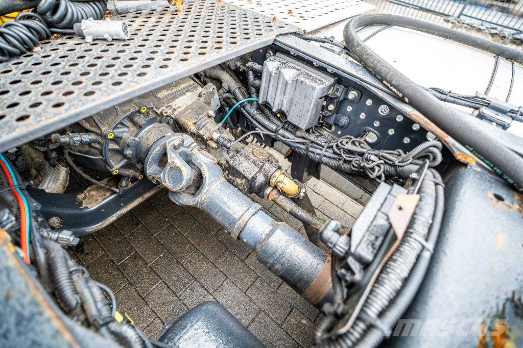 Iveco STRALIS 460 + KIPHYDR. Ťahače