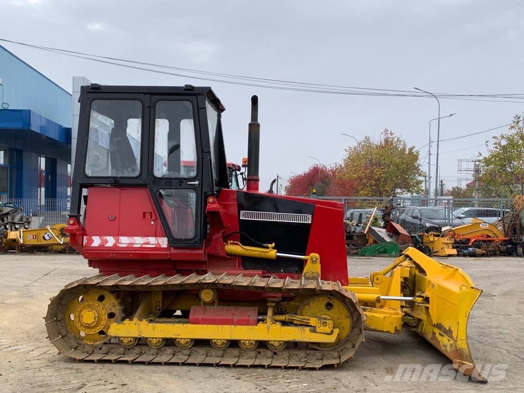 Komatsu 37P-5 Buldooserid