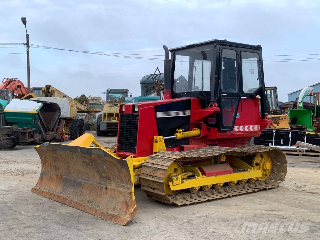 Komatsu 37P-5 Buldooserid