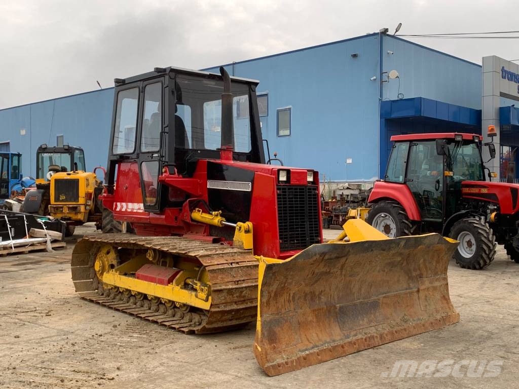 Komatsu 37P-5 Buldooserid