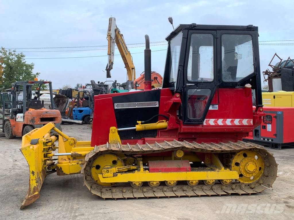 Komatsu 37P-5 Buldooserid