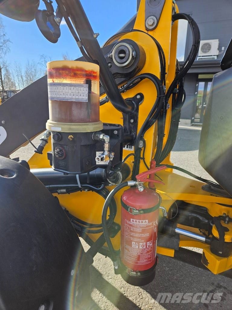 JCB 409 Pale gommate