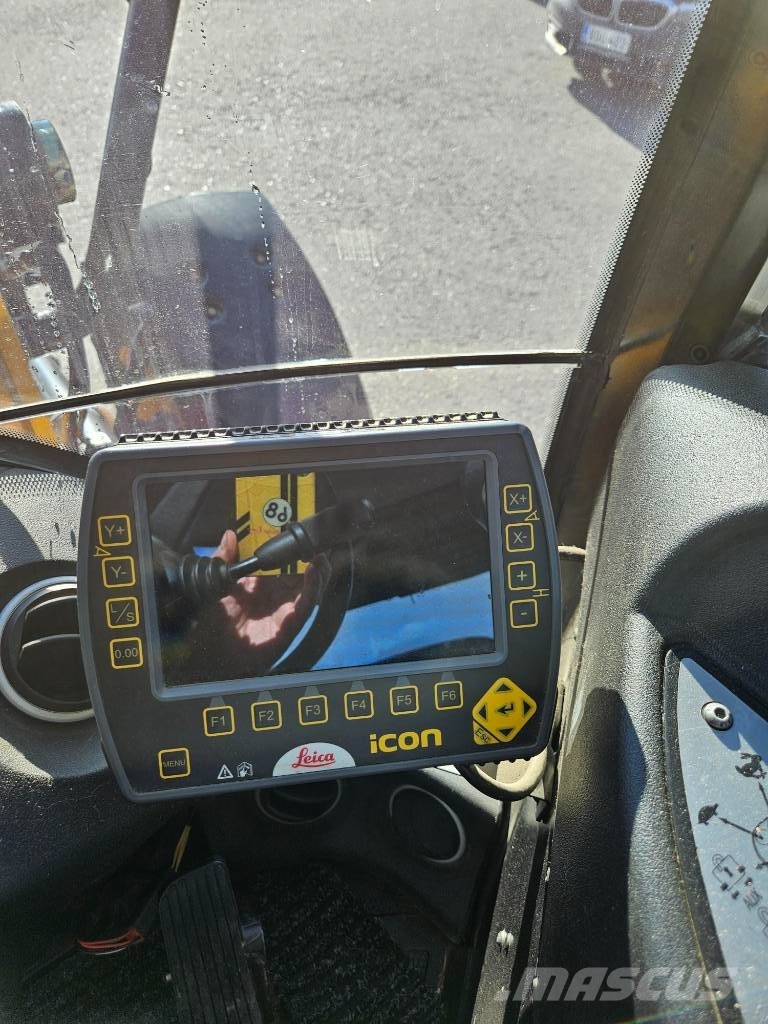JCB 409 Pale gommate