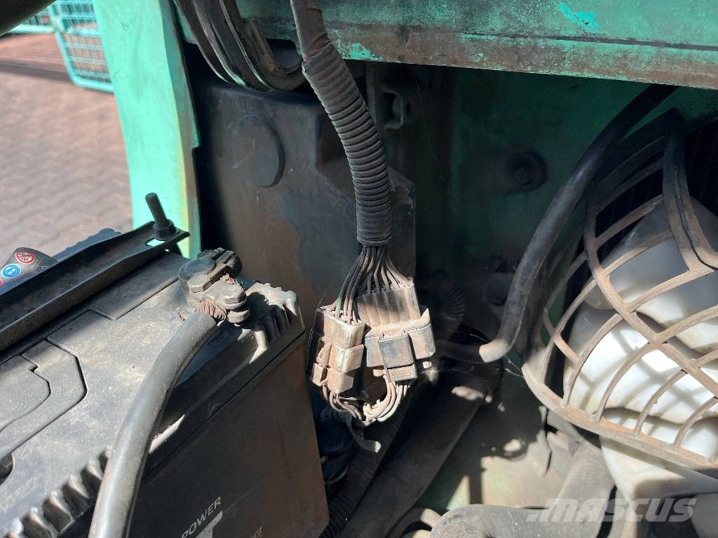 Mitsubishi FD 25 K V-4301 OI شاحنات الديزل