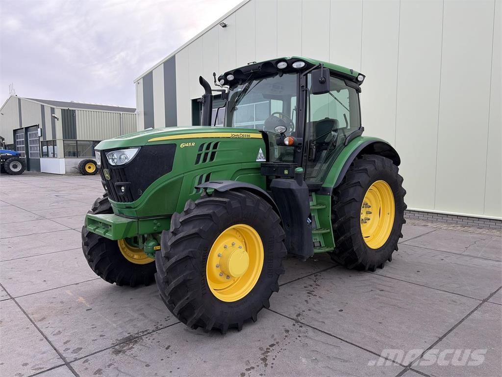 John Deere 6145R Tractoare