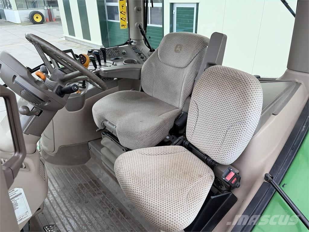 John Deere 6145R Tractoare