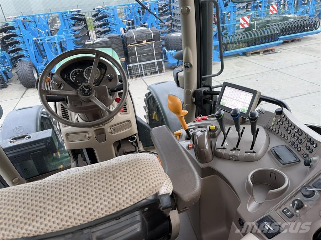 John Deere 6145R Tractoare