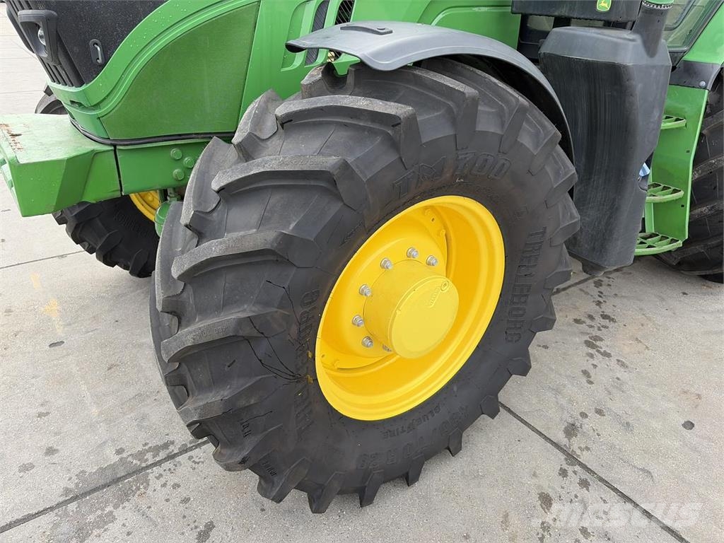 John Deere 6145R Tractoare
