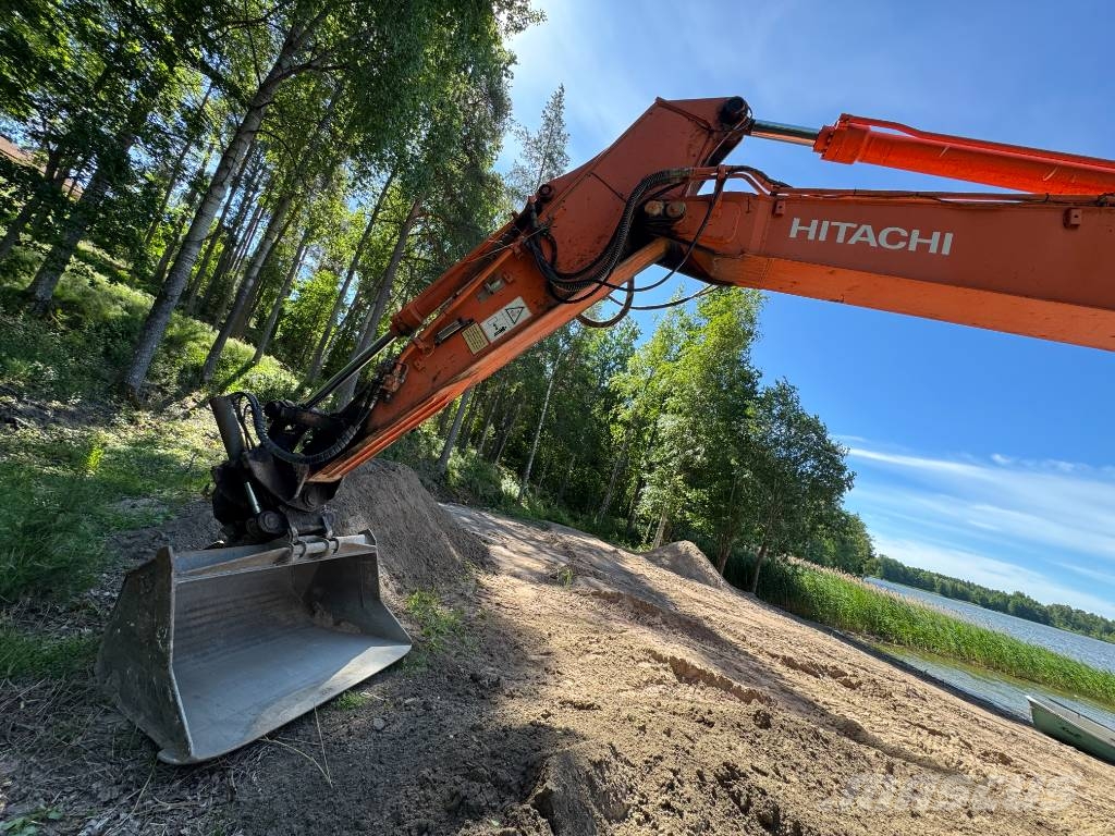 Hitachi ZX 225 US LC Kāpurķēžu ekskavatori