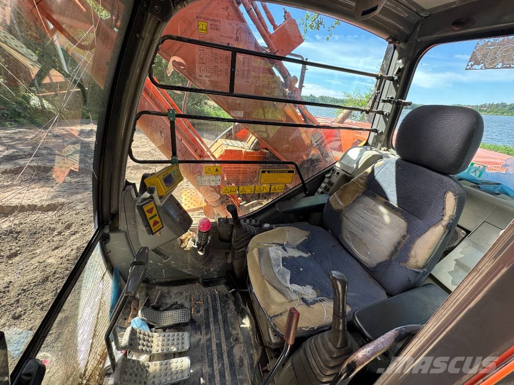 Hitachi ZX 225 US LC Kāpurķēžu ekskavatori