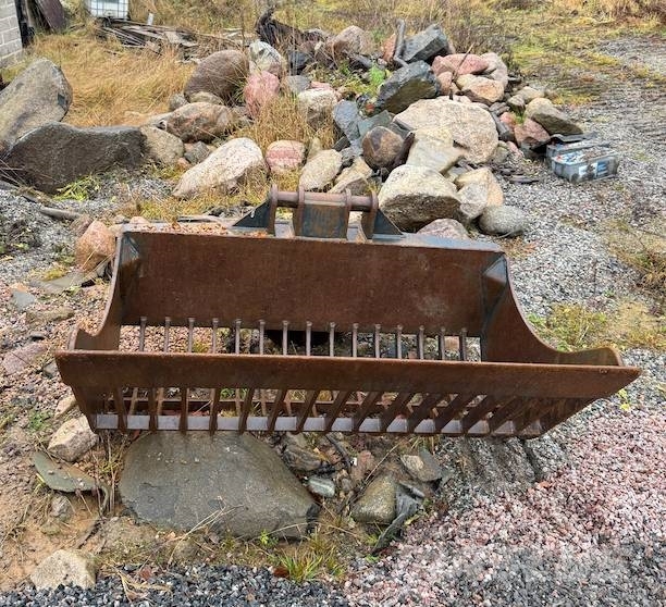 Hitachi ZX 225 US LC Kāpurķēžu ekskavatori
