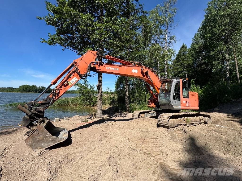 Hitachi ZX 225 US LC Kāpurķēžu ekskavatori