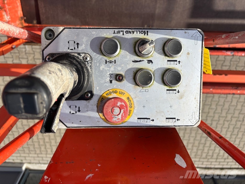Holland Lift Combistar-165EL12 Šķerveida pacēlāji