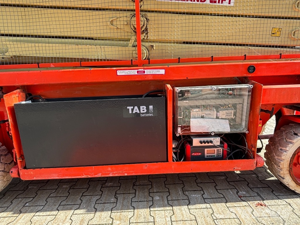 Holland Lift Combistar-165EL12 Šķerveida pacēlāji