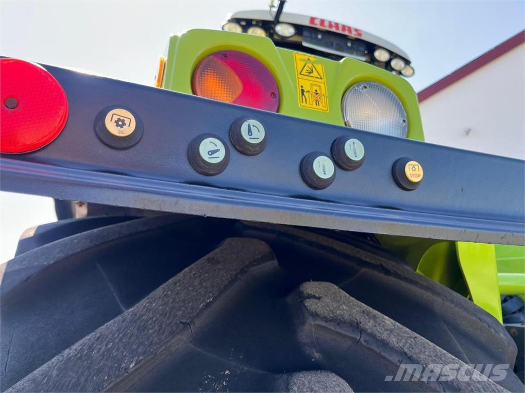 CLAAS Xerion 5000 Trac VC, 487 PS Трактори