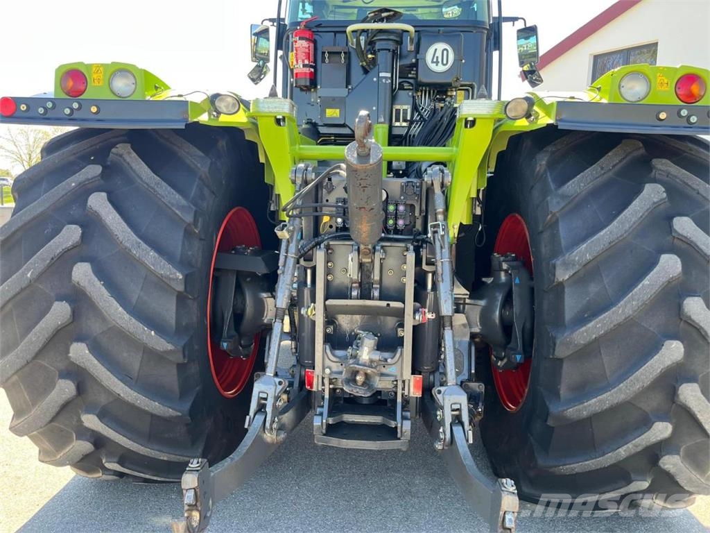CLAAS Xerion 5000 Trac VC, 487 PS Трактори