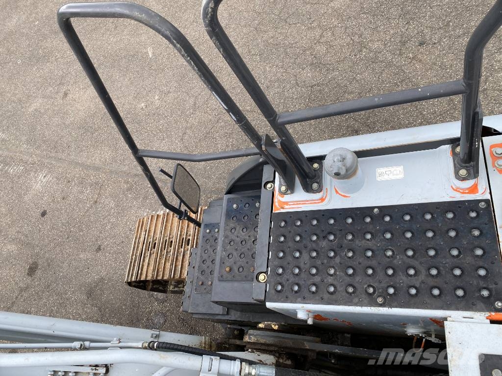 Hitachi ZX 210 LC-6 / Certificat CE endommagée Raupenbagger