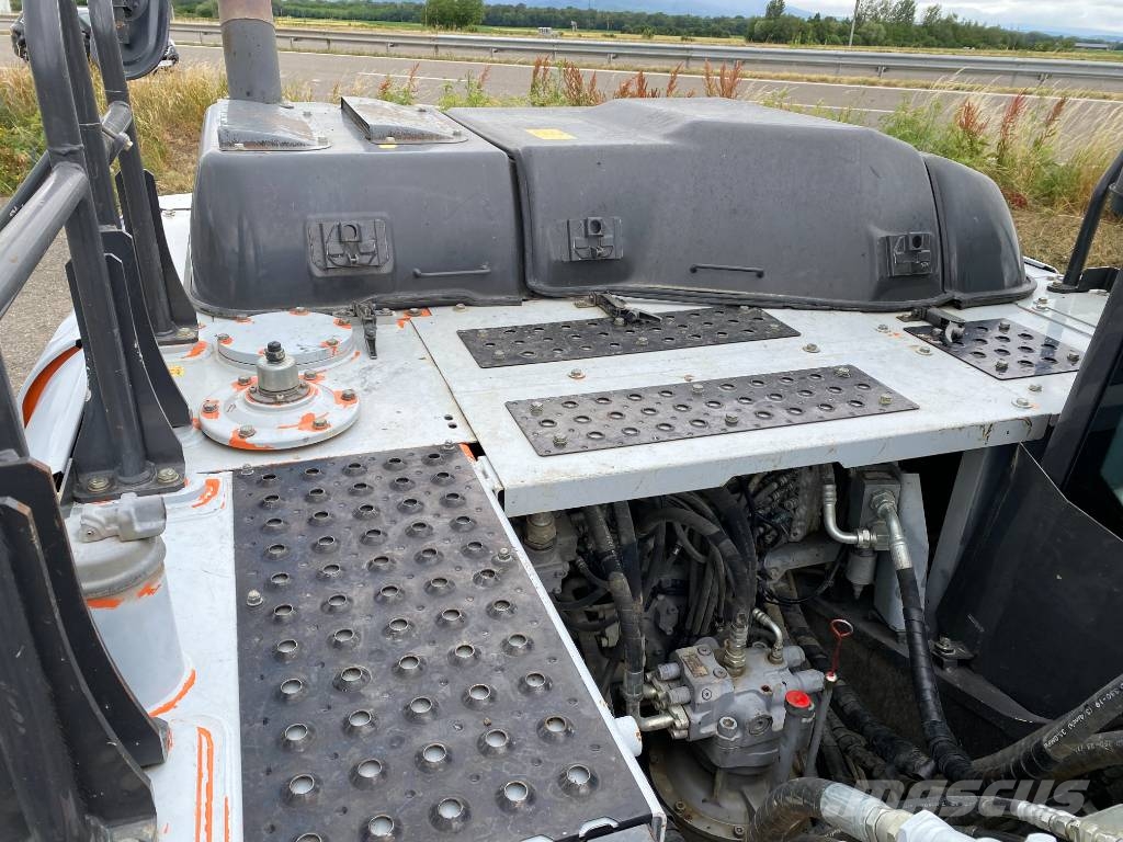 Hitachi ZX 210 LC-6 / Certificat CE endommagée Raupenbagger