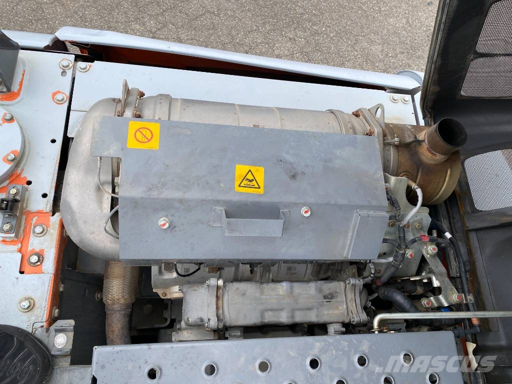 Hitachi ZX 210 LC-6 / Certificat CE endommagée Raupenbagger