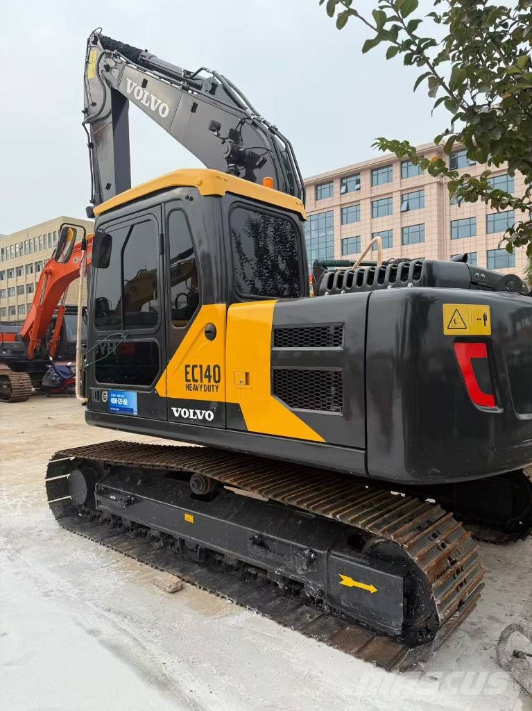 Volvo EC 140 Kāpurķēžu ekskavatori
