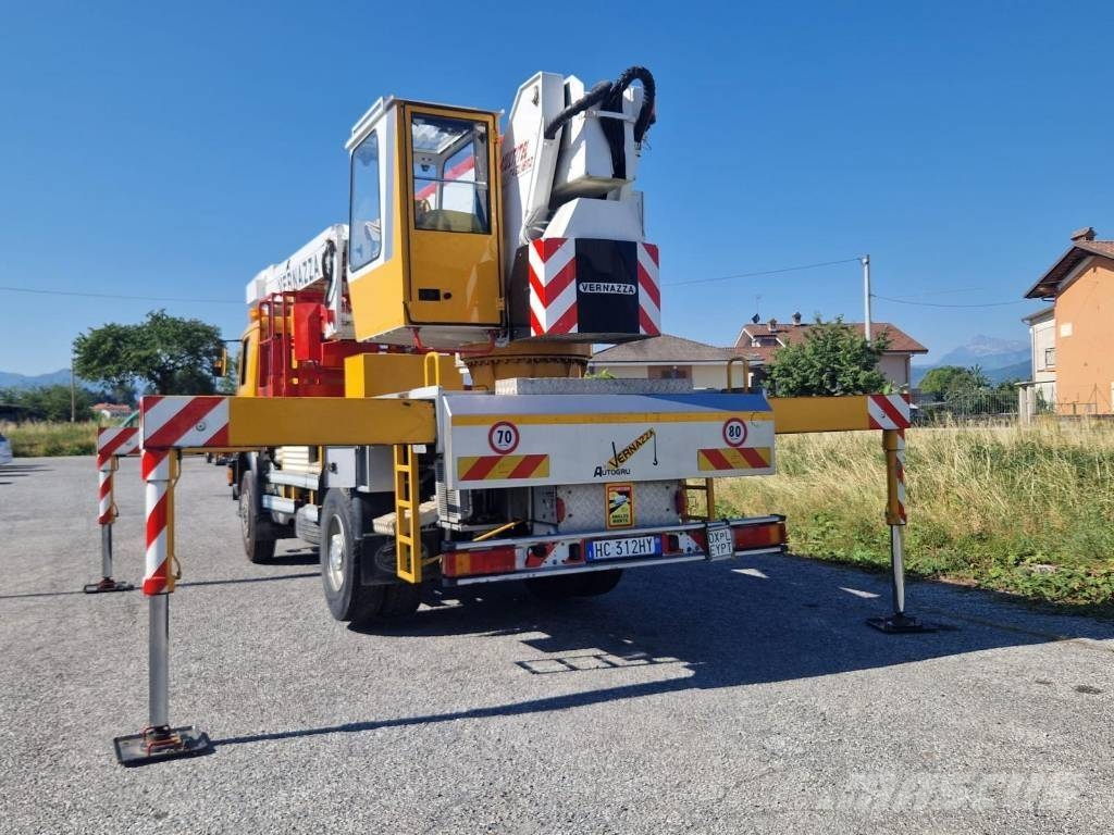 Pagliero J335 ALU anno 2002 المنصات الهوائية المثبتة على شاحنة