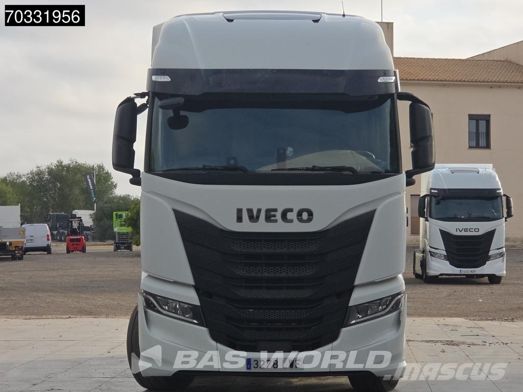 Iveco S-Way 510 4X2 Retarder 2x Tanks Standklima ACC Nav Cabezas tractoras