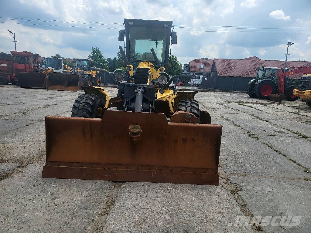 New Holland F 106.6 Graders