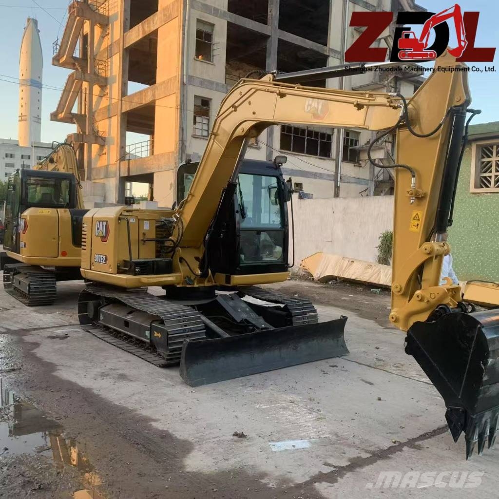 CAT 307 E Paletli ekskavatörler