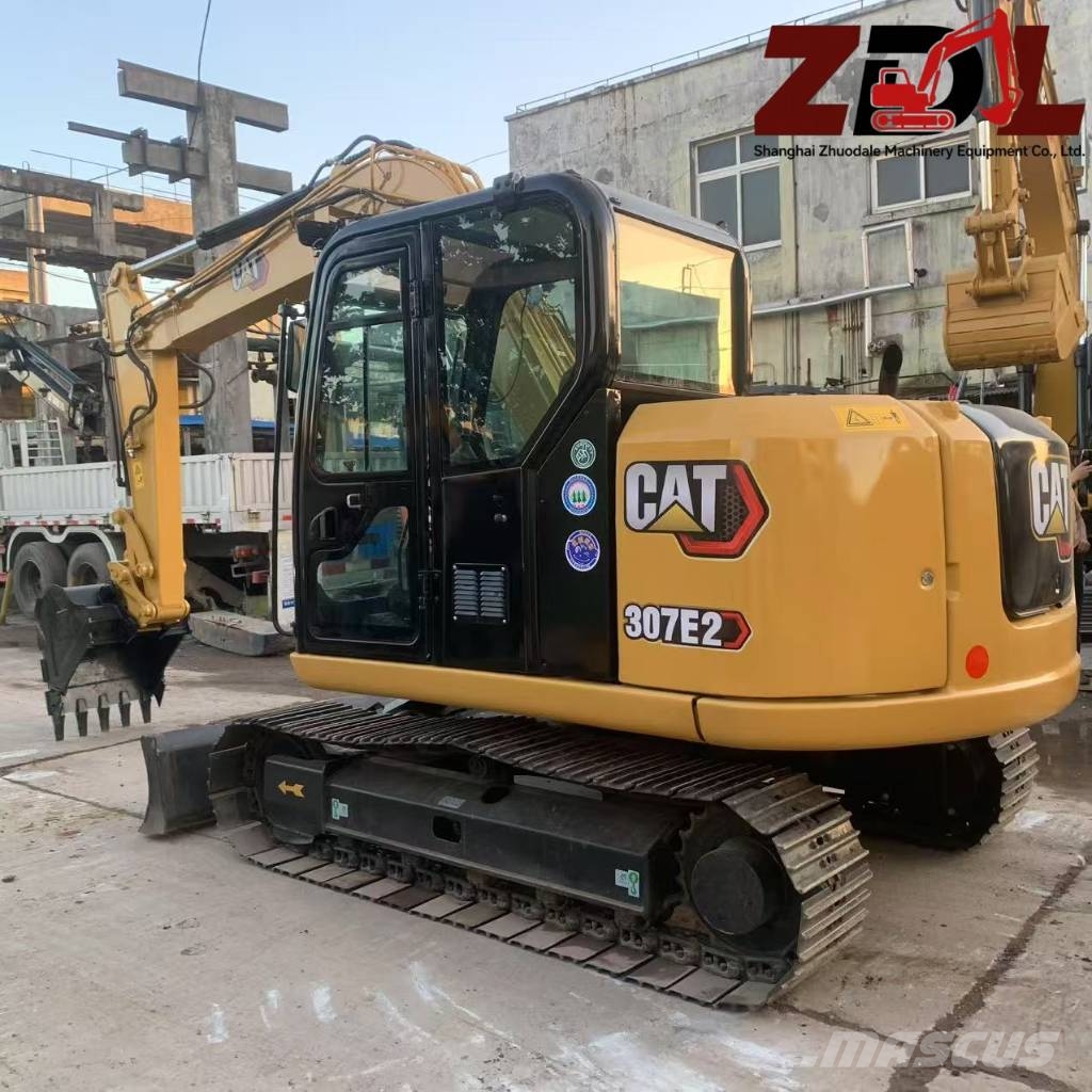 CAT 307 E Paletli ekskavatörler