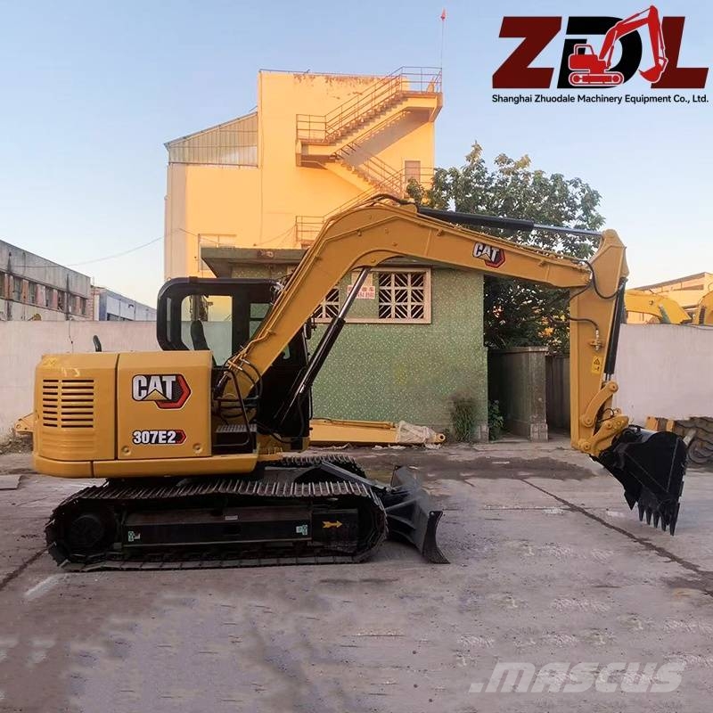 CAT 307 E Paletli ekskavatörler
