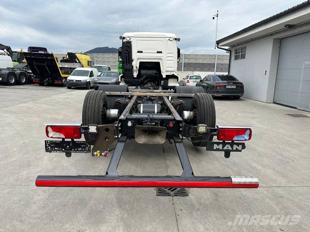 MAN TGS 26.460 6X4 HYDRO DRIVE Camiones con chasís y cabina