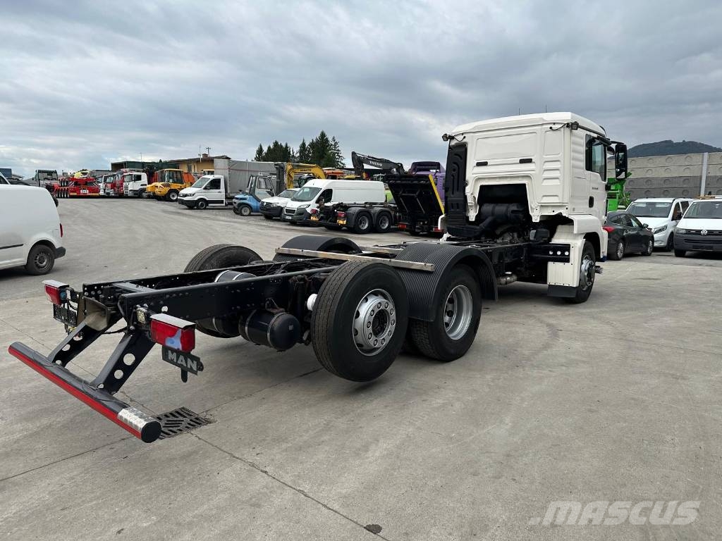 MAN TGS 26.460 6X4 HYDRO DRIVE Camiones con chasís y cabina
