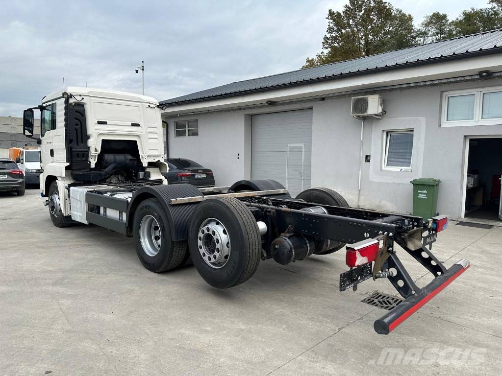 MAN TGS 26.460 6X4 HYDRO DRIVE Camiones con chasís y cabina