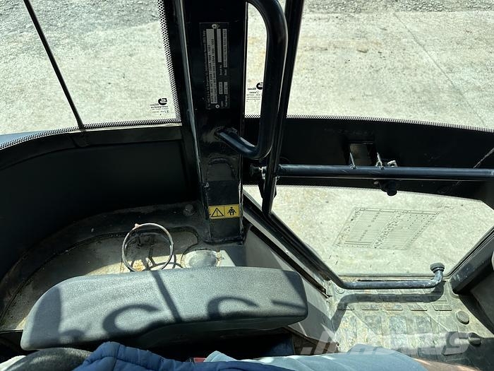 Kubota R065W Utovarivači na točkove