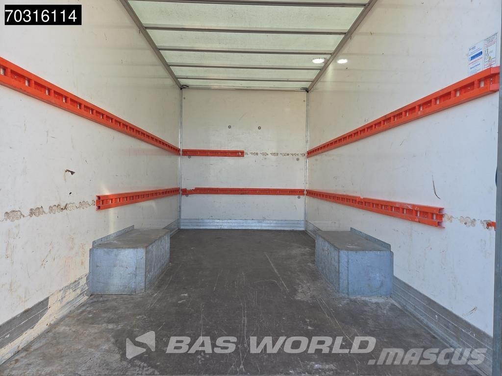Renault Master 145PK Furgón Caja Cerrada – LED - Navegació Muut autot