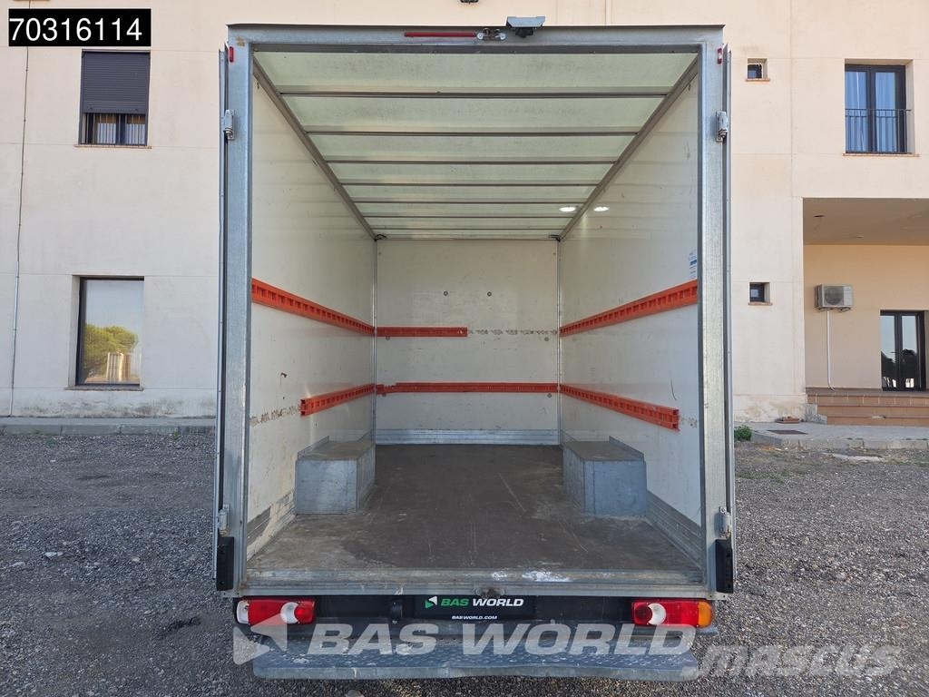 Renault Master 145PK Furgón Caja Cerrada – LED - Navegació Muut autot