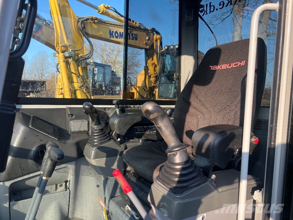Takeuchi TB230 Мини екскаватори < 7 т