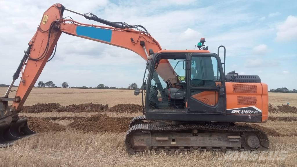 Doosan DX 140 LC-7 Bandgrävare