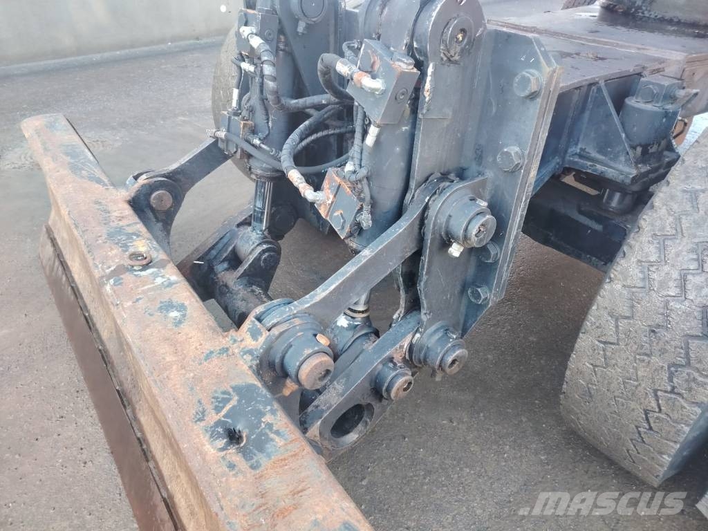 Hitachi ZX 160 W Wheeled excavators