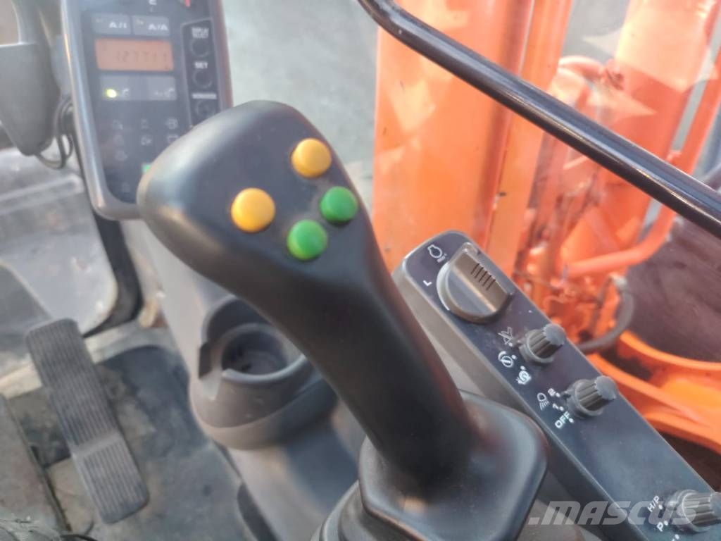 Hitachi ZX 160 W Wheeled excavators