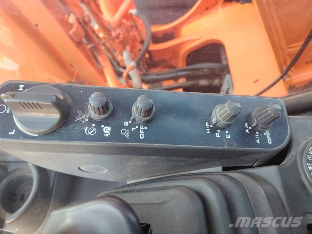 Hitachi ZX 160 W Wheeled excavators