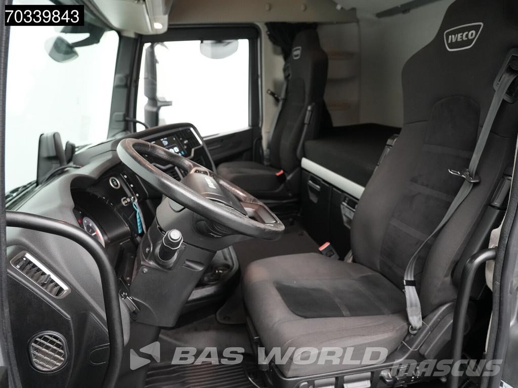 Iveco S-Way 570 4X2 Retarder 2x Tanks Standklima Navi AC Tracteur routier