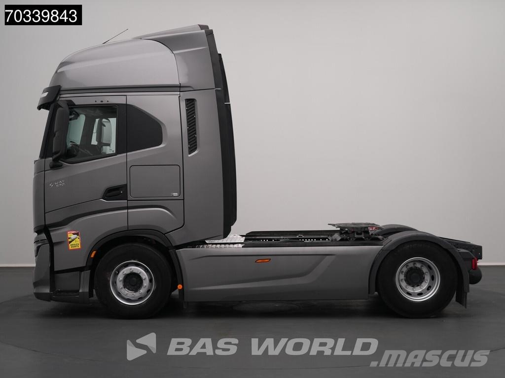 Iveco S-Way 570 4X2 Retarder 2x Tanks Standklima Navi AC Tracteur routier