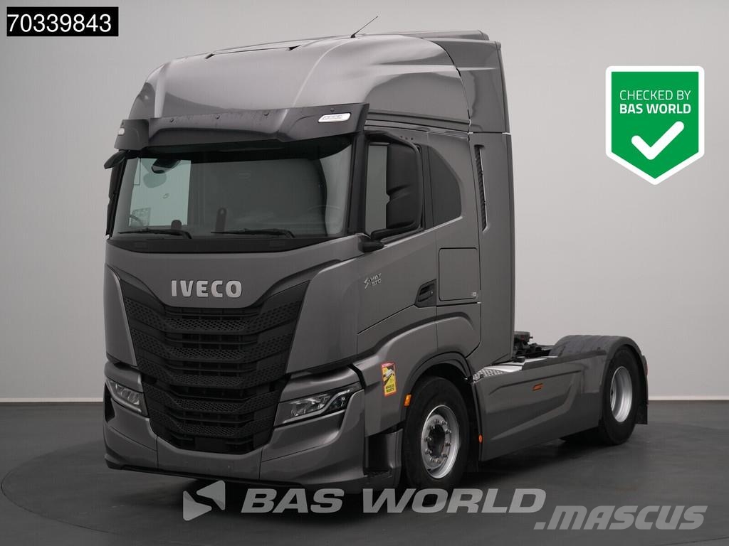 Iveco S-Way 570 4X2 Retarder 2x Tanks Standklima Navi AC Tracteur routier