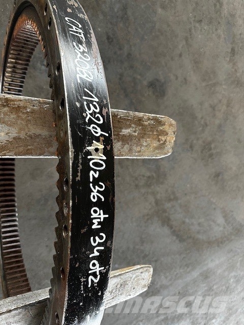 CAT 320 BL USED BEARING Коробка передач