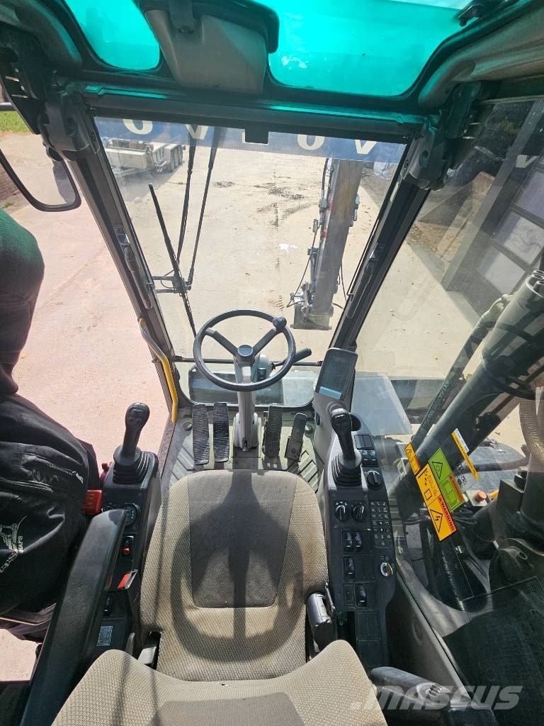 Volvo EW 140 C Колесни екскаватори