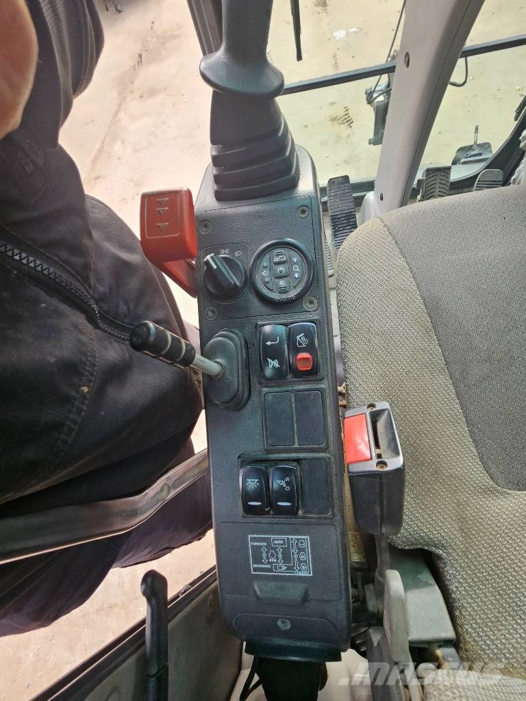 Volvo EW 140 C Колесни екскаватори